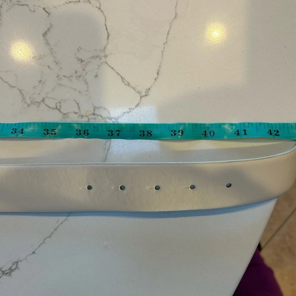 Elegant Pearl-Embellished Ivory Belt